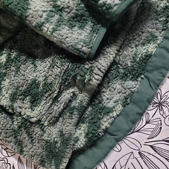 Eddie Bauer Sherpa camouflage print pullover sweater kangaroo pocket med outdoor - Picture 8 of 12